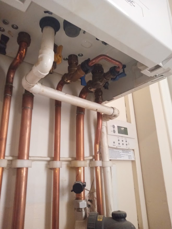 Burst pipe emergency plumber London